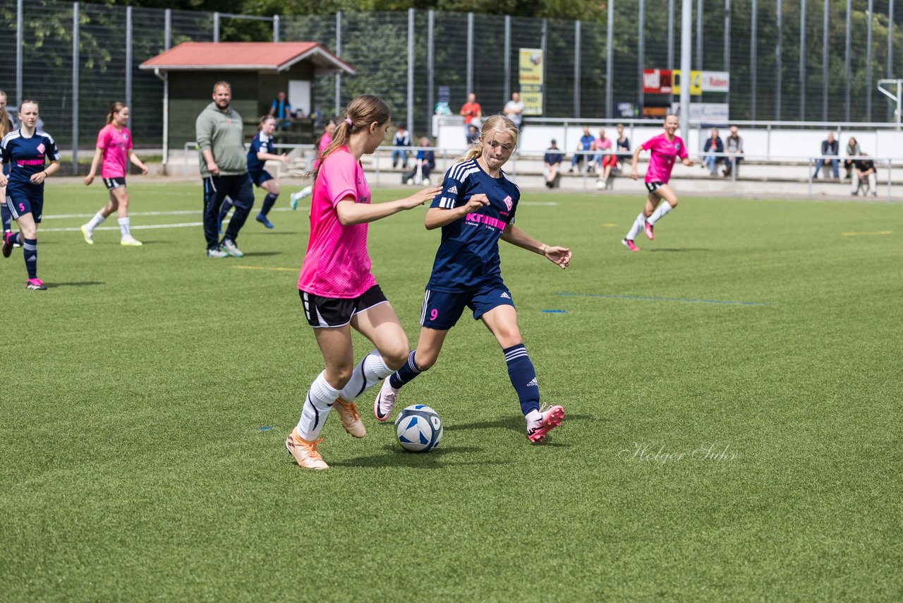 Bild 229 - wCJ Osterroenfelder TSV - VfL Pinneberg : Ergebnis: 0:15